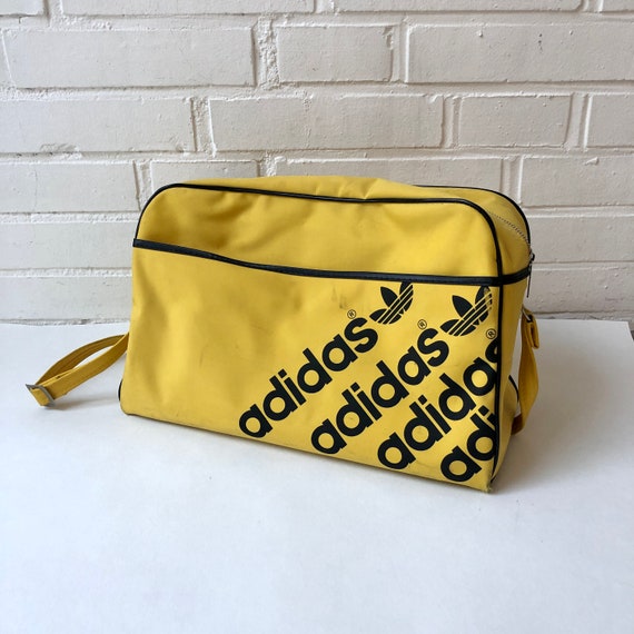 Vintage adidas (c) Sporttasche, gelb, 70er Jahre, Umhängetasche