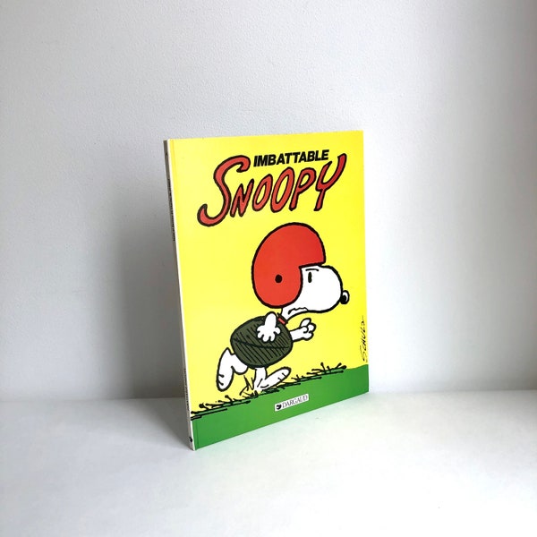 Snoopy, Peanuts, Volume 4 "Imbattable Snoopy", Dargaud, Charles M. Schulz, vintage comic book, hard cover, 1990