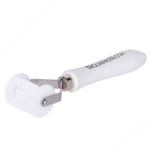 May include: White pasta roller with a white handle and a silver metal frame. The handle has the text "TAGLIAPASTA.COM" printed on it.