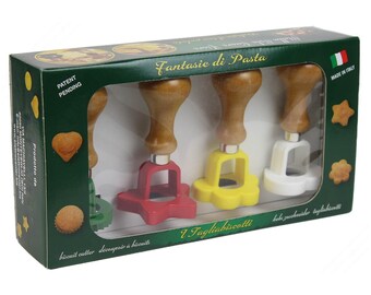 Box with 4 cookie cutters (star, heart, sun, flower shapes), your little kit for pastry | Made in Italy