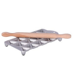 RAVIOLI MOLD, Ravioli MAKER, Italian Aluminum Ravioliera for Making 24 triangular Ravioli with 50 mm side | Made in Italy