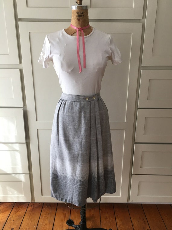 1950s Gray Tartan Skirt - image 1