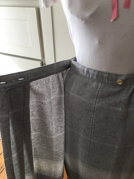 1950s Gray Tartan Skirt - image 4