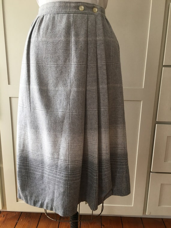 1950s Gray Tartan Skirt - image 2