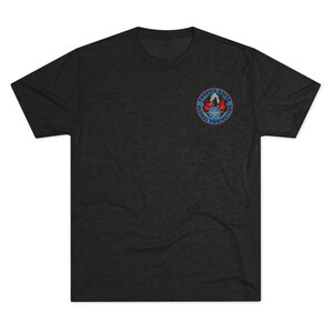 T-shirt girocollo Phoenix Raven in tessuto tri-blend con etichetta a forma di corvo