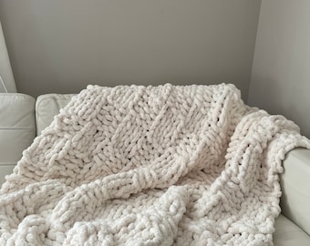 Chunky knitted blanket basket weave