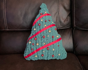 Chunky Knit Christmas Tree Pillow