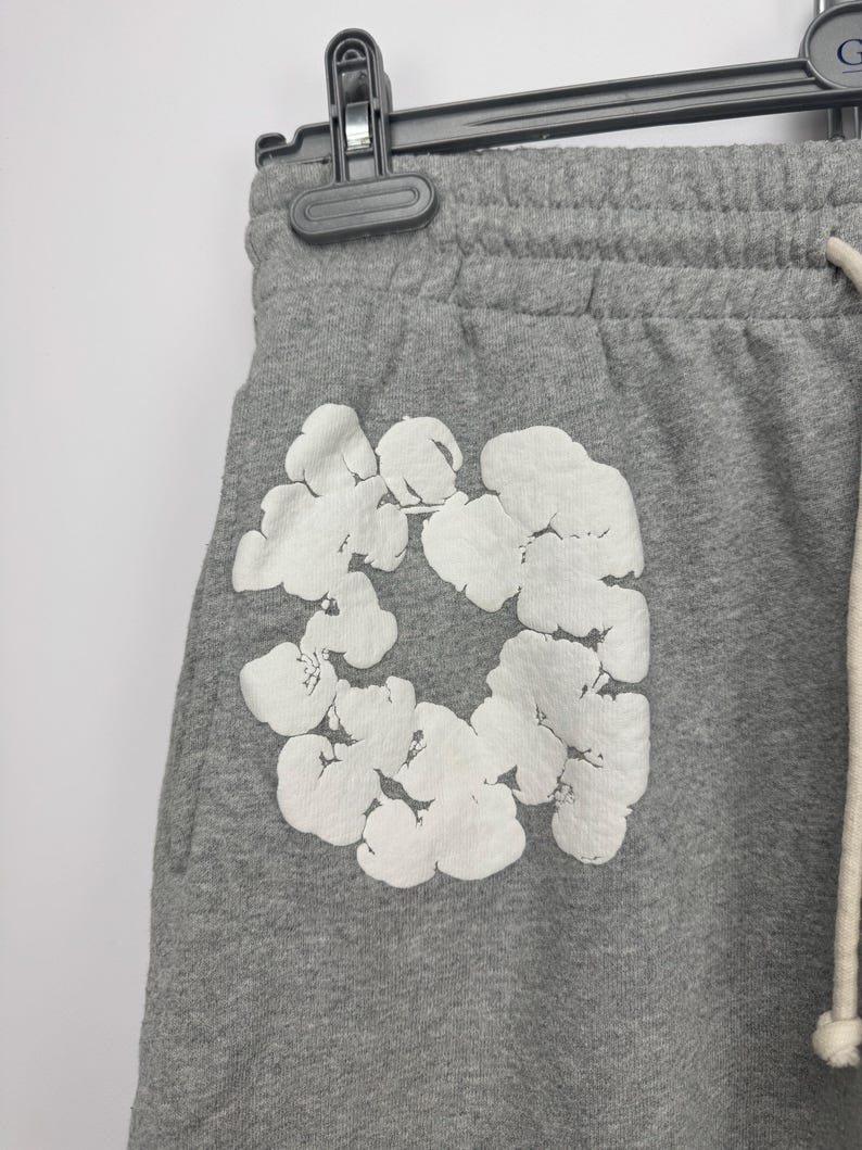 Herrkläder Denim Tears Träningsbyxor Grå Blommig Storlek L Tillverkad i USA Sällsynt bild 4