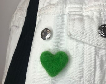 Felted heart badge - apple