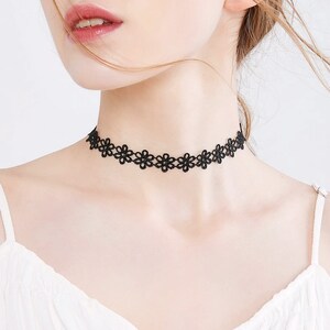 2 colors Black and white flower lace choker handmade necklace white daisy choker Romantically playful collar sexy tattoo necklace