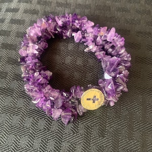 Lovely Amethyst Gemstone Chip Stretch Bracelet