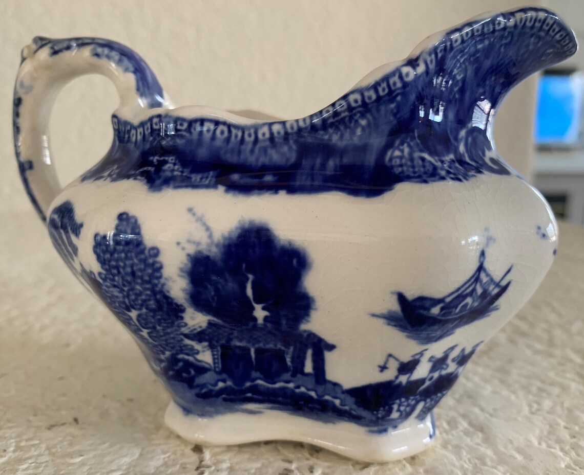 VINTAGE Buffalo Pottery 1919 Blue Willow Pattern Gravy Boat Etsy
