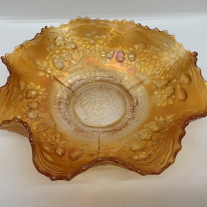 VINTAGE Fenton Carnival Glass Orange Tree Ruffled Bowl #1406, Marigold, Alternate Center