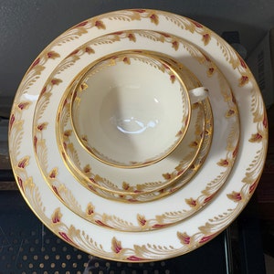 Lenox ESSEX Maroon Smooth 5 Piece Place Setting