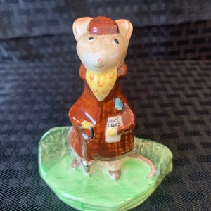 Estatueta de rato vintage Kitty MacBride &quot;The Racegoer&quot; da Beswick