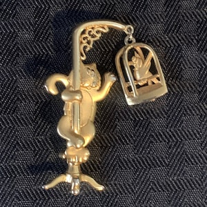 Vintage JJ Jonette Gold Tone Cat and Caged Bird Parrot Brooch Pin Signed