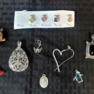 Lote com 15 pingentes - Tartaruga, Cabeça Vermelha, Coração, Pinguim, Pedra, Anjo, Etc.