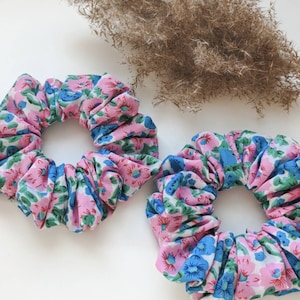 Vintage floral, hair scrunchie, gift idea, cottage core, golden girls, preppy, pink flowers, retro fabric, throwback, 90s fabric, y2k