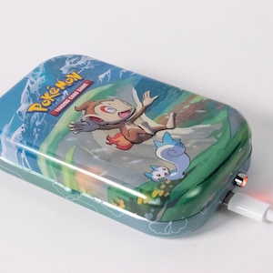 9300mAh Chimchar Tin Power Bank / Power Bank, Cargador de teléfono, Regalos para niños, Energía de respaldo, 33 vatios hora, regalo de viaje, Pokemon, Sinnoh