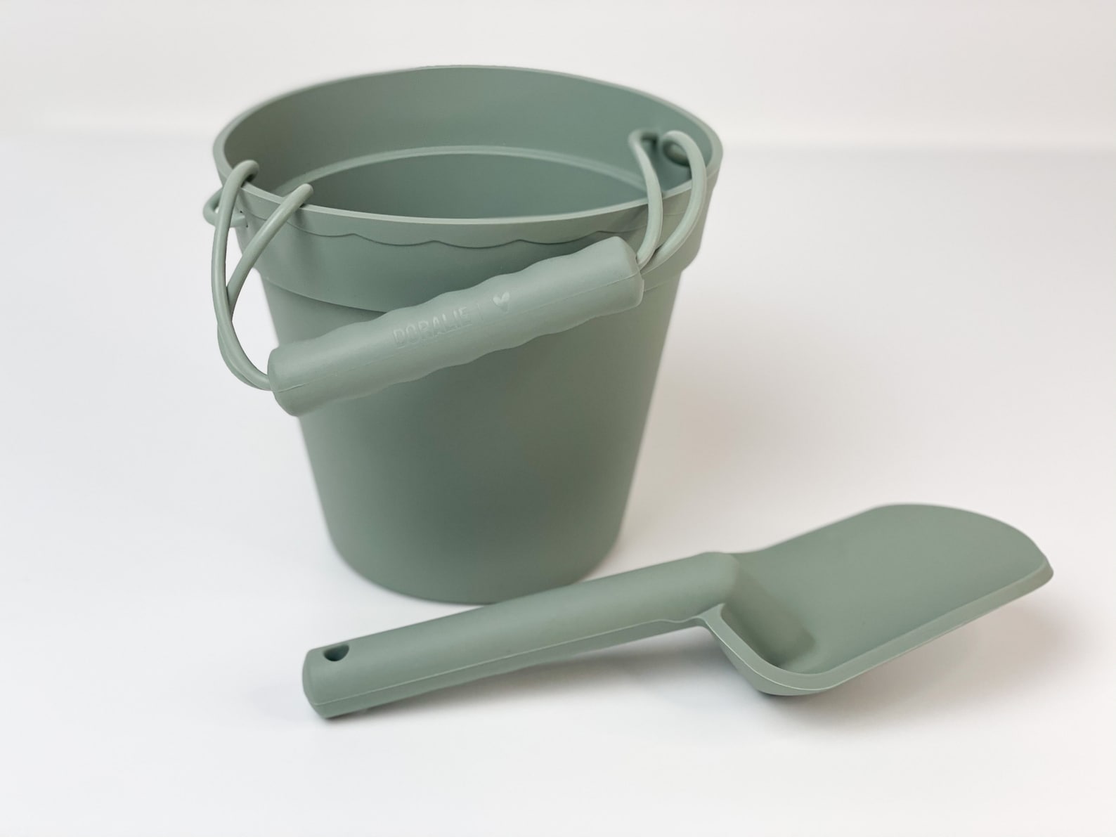 6pcs sand toy set of silicone / beach toys / sand buckets / Etsy