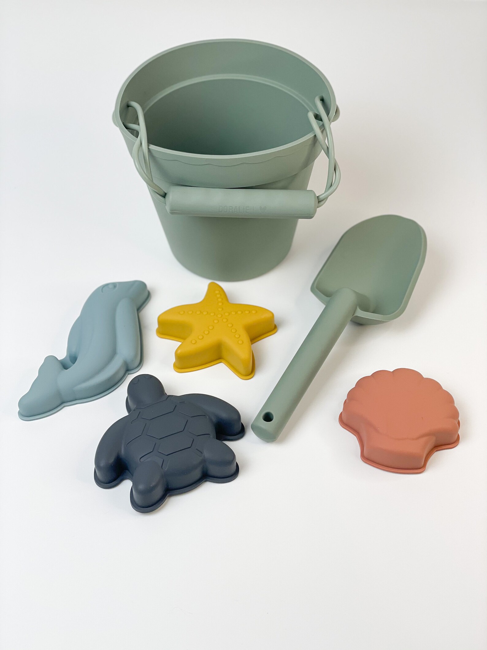 6pcs sand toy set of silicone / beach toys / sand buckets / Etsy
