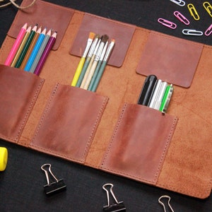 Rolo de pincel de couro, ideias de presentes para artistas, rolo de artista, porta-pincel, melhores presentes para artistas, bolsa de enrolar pincel