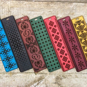 Handcrafted Leather Bookmark with picture - Handmade Personalised Bookmark - Gift for Bookworm - 3rd Wedding Anniversary Present, Set of 7