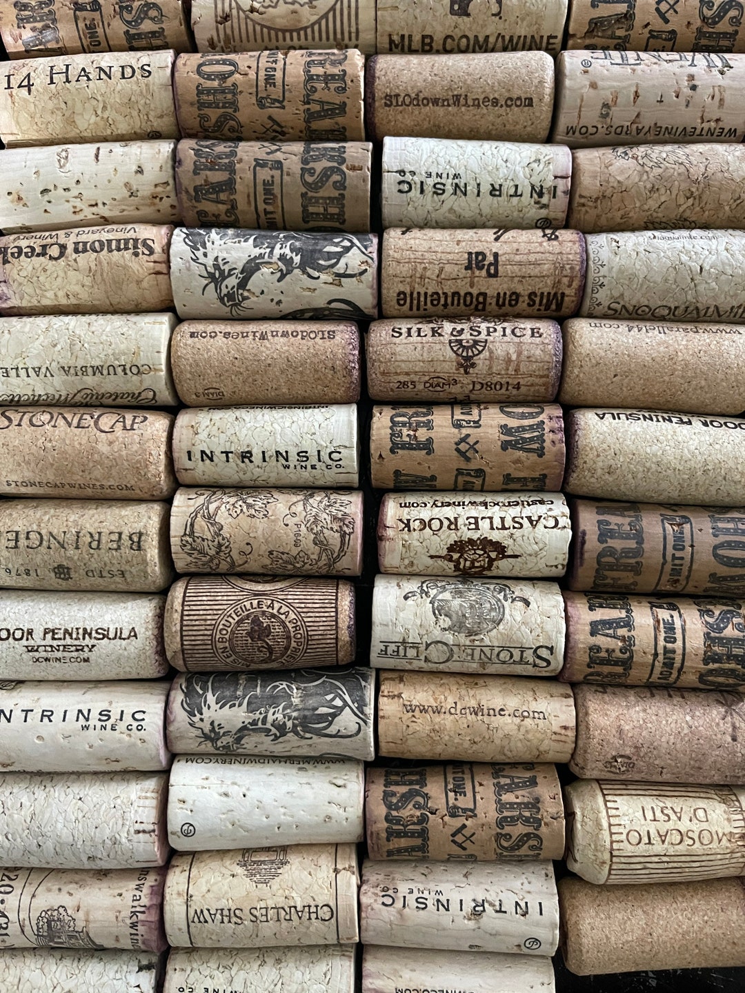 Wine Corks, Assorted Red and White Wine Corks, Natural or Silicone Corks for Crafting, Corks