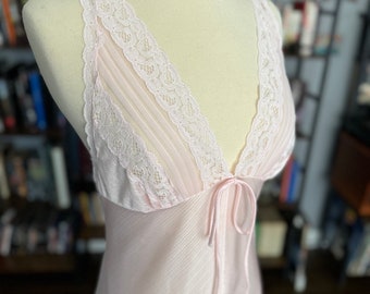 1950s Val Mode Old Hollywood Bias Cut Nightgown