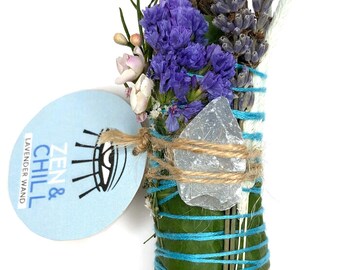 Varita de lavanda con cristal de celestita para sahumar la paz.