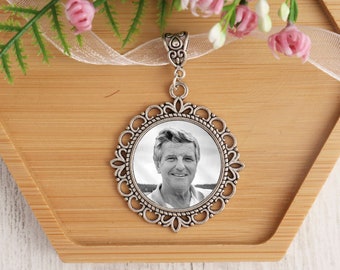 Memorial Bridal Bouquet Charm for loved one,  Round Wedding Memorial Keepsake, Flower Bouquet Photo Charm, Shop Canada