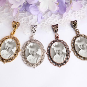 Memorial Bridal Bouquet Charm for loved one,  Oval Wedding Memorial Keepsake, Flower Bouquet Photo Charm, Shop Canada