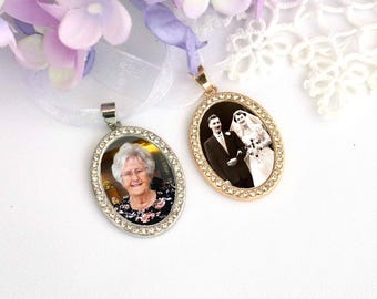 Memorial Bridal Bouquet Charm, Silver or Gold Bouquet  Charms,  Oval Wedding Memorial Keepsake, Flower Bouquet Photo Charm, Shop Canada