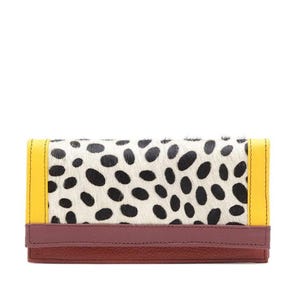 Cartera de piel reciclada · Cartera de piel reciclada hecha a mano para mujer · Cartera blanda con tarjetero y compartimento con cremallera · Regalo para ella