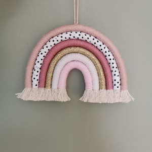 Macrame Rainbow Wall Hanging, Pink Nursery Decor, Girls Bedroom Wall Art, Boho Shelf Decoration, Baby Shower Gift imagem 7