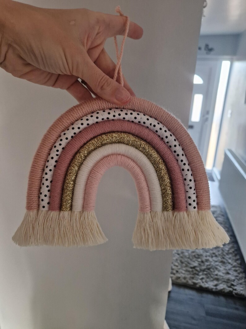 Macrame Rainbow Wall Hanging, Pink Nursery Decor, Girls Bedroom Wall Art, Boho Shelf Decoration, Baby Shower Gift imagem 14