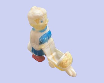 Grand-mère avec bébé et poussette pour poussette par Marx - 1960