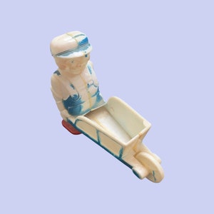 Człowiek z taczką/wózkiem Ramp Walker autorstwa Marxa - lata 60. XX wieku