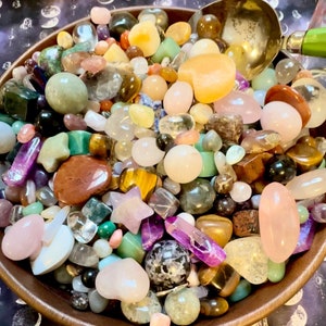 Big High Grade Crystal Scoops Mystery Surprise Stones Confetti With Large Pieces & Jewelry  Free Shipping