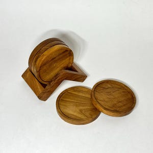 Ensemble de dessous de verre triangulaires en bois de teck, fabriqués artisanalement. Design naturel. Accessoire de cuisine et de salle à manger. Protection contre l'eau. Écologique. image 18