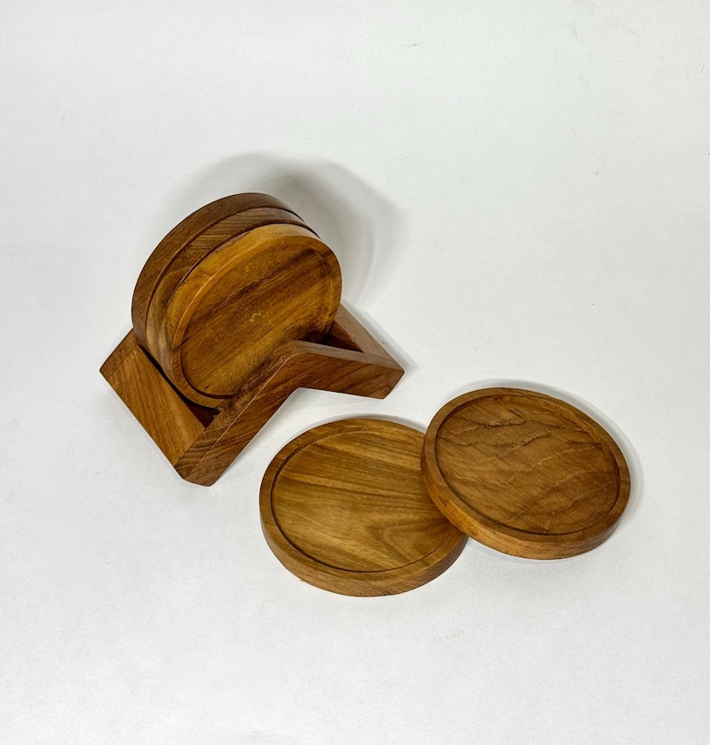 Ensemble de dessous de verre triangulaires en bois de teck, fabriqués artisanalement. Design naturel. Accessoire de cuisine et de salle à manger. Protection contre l'eau. Écologique. image 18