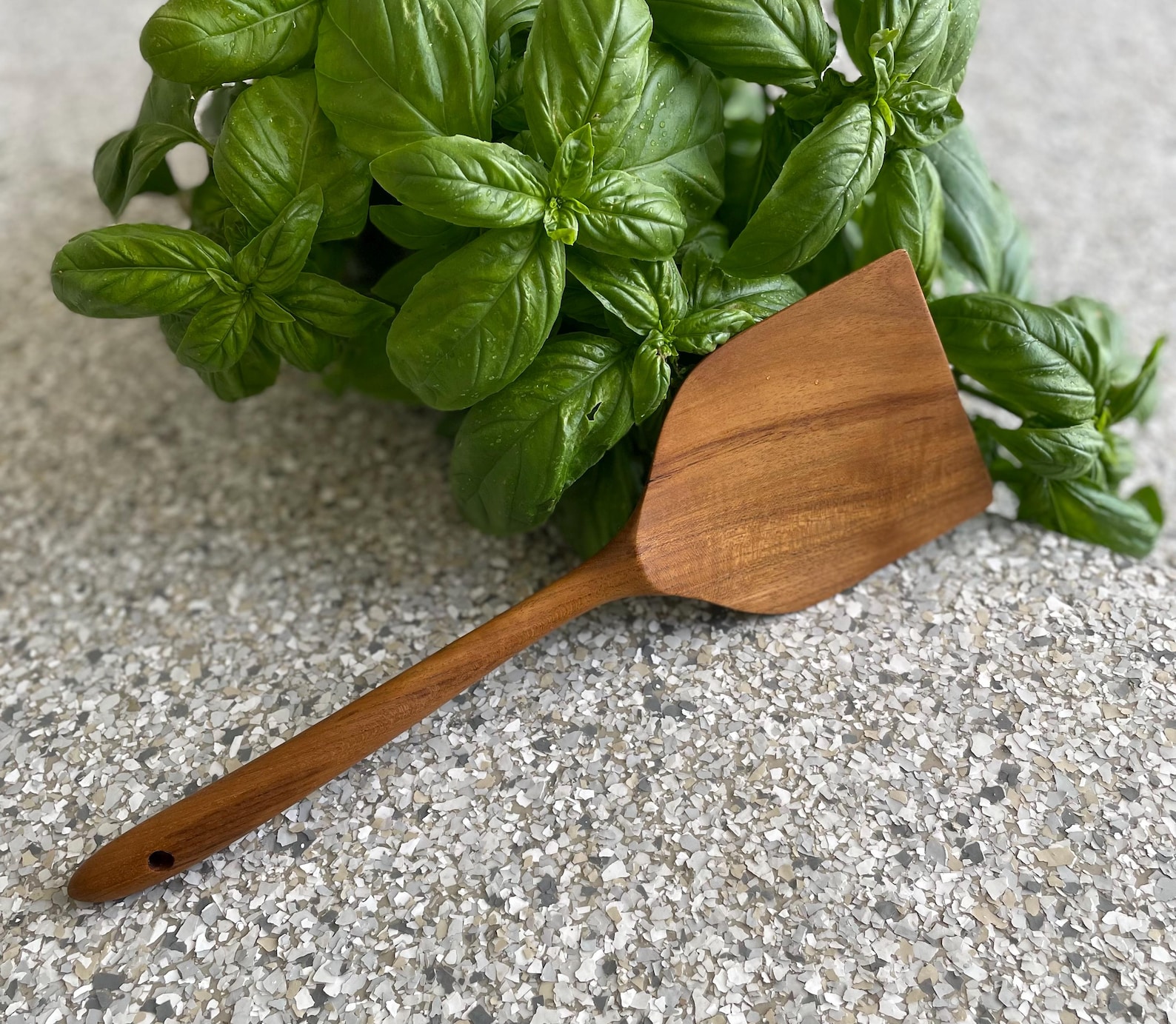 Wooden Spatula Teak Cooking Utensil Kitchen Tool Nonstick Safe Pancake Flipper Burger Turner Flat Blade Wide Handle Hanging Hole Storage