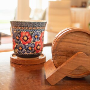Organic Teak Wood Collection Handcrafted Coaster Set Natural Design Triangular Holder Kitchen Accessory Dining Table Essential Water Resistant Drink Protection Perfect Housewarming Gift Rustic Style Home Beautiful Beverage Mat Premium