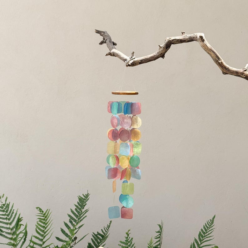 Colorful Shell Chime Rainbow Wind Catcher Coastal Beach Decoration Outdoor Hanging Accessory Garden Decor Piece Bali Style Design Soothing Meditation Sound Maker Relaxation Aid Patio Ornament Natural Material Construction Gentle Melody