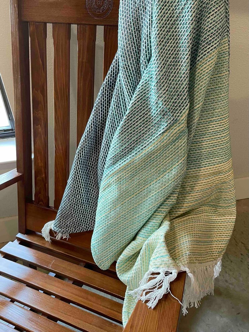 Soft Cotton Throw Blanket Lightweight Design Color Block Pattern Beige Green Blue Textile Modern Living Room Accent Couch Covering Bed Layering Option Comfortable Material Quality Home Styling Decorative Piece Contemporary Interior Element