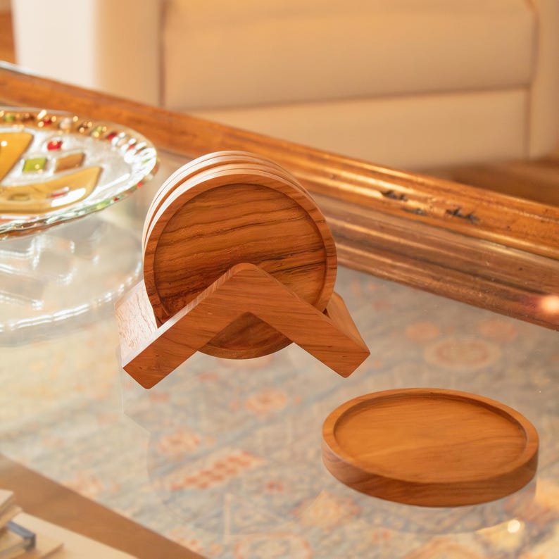 Ensemble de dessous de verre triangulaires en bois de teck, fabriqués artisanalement. Design naturel. Accessoire de cuisine et de salle à manger. Protection contre l'eau. Écologique. image 20