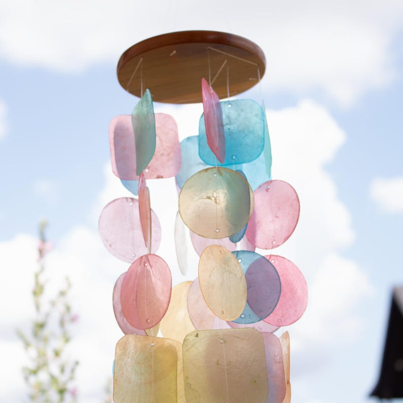Soothing Sound Chime Rainbow Capiz Shell Meditation Aid Healing Sound Maker Coastal Style Decoration Beach Themed Accessory Outdoor Hanging Design Garden Decor Piece Bali Inspired Ornament Colorful Shell Construction Natural Material Gentle