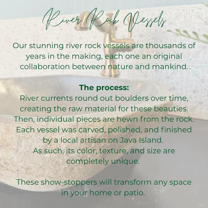 Pu&ograve; includere: Un lavabo in pietra beige con esterno testurizzato e interno liscio, posizionato sotto un rubinetto metallico. L'immagine include il testo: River Rock Vessels, Our stunning river rock vessels are thousands of years in the making.