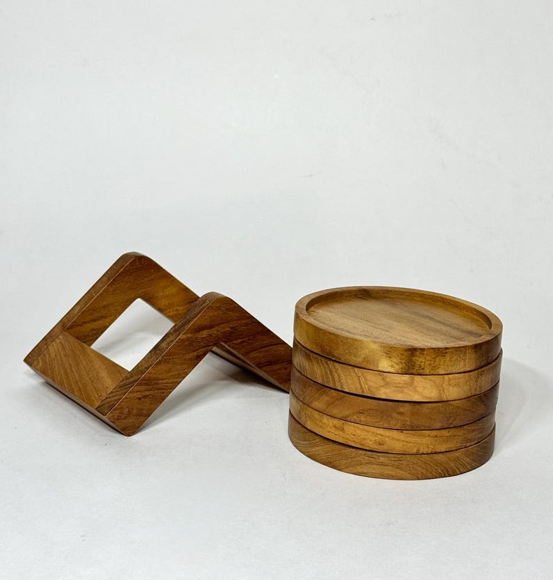 Ensemble de dessous de verre triangulaires en bois de teck, fabriqués artisanalement. Design naturel. Accessoire de cuisine et de salle à manger. Protection contre l'eau. Écologique. image 9