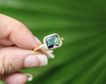 Mystic Topaz Ring, Rainbow Topaz Stacking Ring, Geometrical Mystic Fire Topaz Gemstone 14k Gold Promise Ring, Engagement Ring, Gift for Her